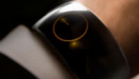 Moment smartwatch wants to mix fashion with 30 days of battery life