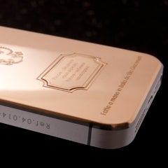 This $4,360 gold-plated iPhone 5s comes with the face of Vladimir Putin engraved on its back side
