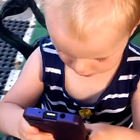 Video: Two-year old handles BlackBerry 10 like a pro