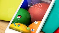 Motorola makes it rain with 1 million phones sold in 5 months, thanks to Flipkart