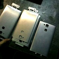 Huawei Ascend D3 metal back leaks out