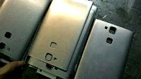 Huawei Ascend D3 metal back leaks out