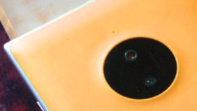 Nokia Lumia 830 leaks out in full bloom, flaunting a mysterious PureView camera setup