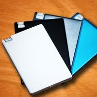 TravelCard is a 0.18 inch (4.7mm) thick portable charger with stunning good looks
