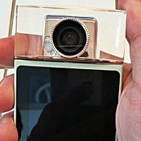 Odd looking Sony "selfie" phone features rotating camera