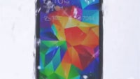 Samsung Galaxy S5 takes the Ice Bucket Challenge
