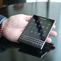 Specs leak for the BlackBerry Passport: 3GB of RAM, huge battery and OIS