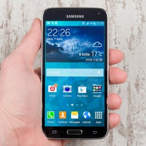 Galaxy S5 helps Samsung sell more LTE phones than Apple in Q2 2014