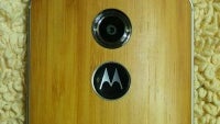 New Moto X+1 images show the handset's display, wooden back