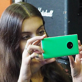 Microsoft's Lumia 830 and Lumia 735 are coming "soon" to the US