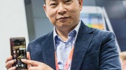Huawei chief trolls the iPhone 6 Plus, flaunts the Mate7 superior screen-to-body ratio