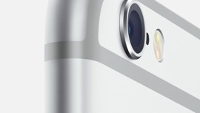 Apple edits the protruding camera off both new iPhone models on its website