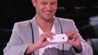 Watch an amazing trick as a celebrity Apple iPhone 5c disappears