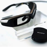 Sony SmartEyeglass to go on sale by the end of March, somehow look more ridiculous than Google Glass