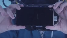 Sony Xperia Z3 underwater unboxing results in deep blue selfie
