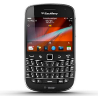 Guess who still uses a BlackBerry? (A BlackBerry Bold 9900 to be exact)