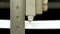 Samsung shows how strong the Galaxy Note 4 is by using a three-point bend test and a human weight test