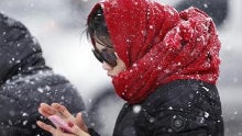 Here's how to use the Galaxy Note 4 and the Xperia Z3 with gloves on by increasing the display's touch sensitivity