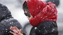 Here's how to use the Galaxy Note 4 and the Xperia Z3 with gloves on by increasing the display's touch sensitivity