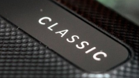The BlackBerry Classic is the subject of even more photographs