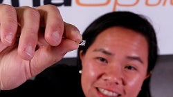 DynaOptics promises to bring real optical zoom to thin smartphones next year