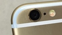 Are your pockets staining the plastic strips on the new iPhone?
