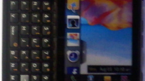 Spy pics of the new Samsung Rogue U960 for Verizon