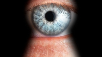 This inforgraphic tells you how to stop others from spying on you via your smartphone