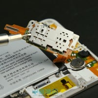 Here's what's inside the thinnest smartphone ever