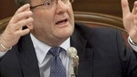 Mayor of Quebec City, Canada packs on $20,000 in roaming charges