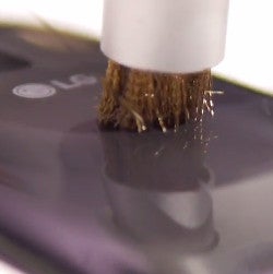 LG G Flex 2 self-healing back cover demo