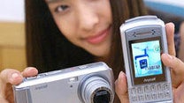 Did you know that Samsung has been making phones with optical zoom cameras since 2004?
