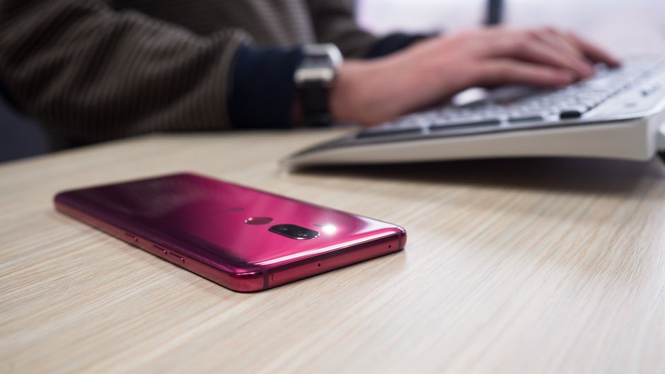 Android how to make your phone's camera LED flash when receiving calls