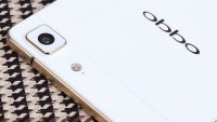 Gilded Oppo R5 goes to war with the iPhone 6 on Valentine's Day