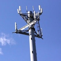 Verizon unloads more than 11,000 towers to American Tower for $5 billion cash