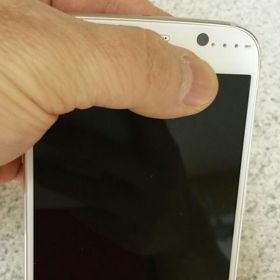 Samsung Galaxy S6 prototype possibly photographed in bubble wrap packaging