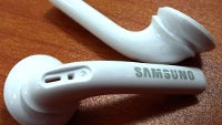 Samsung Galaxy S6 earbuds leak in full glory, resemble Apple's EarPods