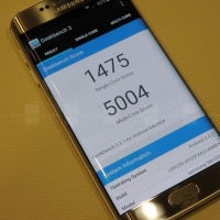 First Galaxy S6 edge benchmarks show peak performance in AnTuTu and outrageous memory speeds
