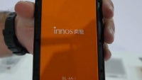 Innos D6000 hands-on: A phone with two batteries