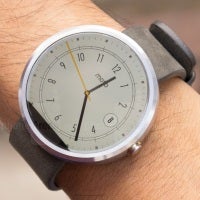 Purported Moto 360 follow-up codenamed "Smelt" leaks with higher resolution display