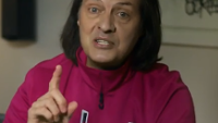 Pissed-off Legere aims for 250,000 signatures on his petition to abolish overages on rival carriers