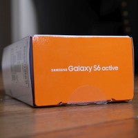 Samsung Galaxy S6 Active unboxing
