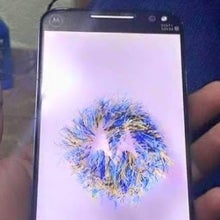New Motorola Moto X (2015) photos reveal a front-facing LED flash