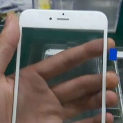 Apple iPhone 6s front panel leaks out showing no visible change compared to the iPhone 6