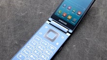 Pics of Samsung's clamshell Android with Snapdragon 808 emerge, it's flippin' awesome