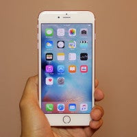 Apple sold more than 13 million iPhone 6s and 6s Plus units in the opening weekend, broke all record