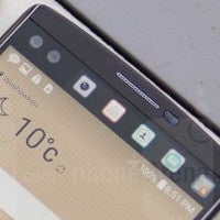 LG V10's ticker display: Gimmick or useful?