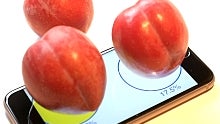 The Plum-O-Meter uses the 3D Touch system on the iPhone 6s to compare the weight of various objects