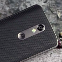 Motorola infographic shows how and where screens crack