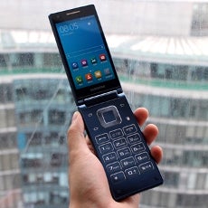 Flippin' nostalgia: 5 modern Android clamshells and sliders with fine specs